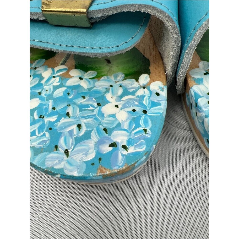 Dr. Scholl's hand painted sandals - Picture 3 of 10